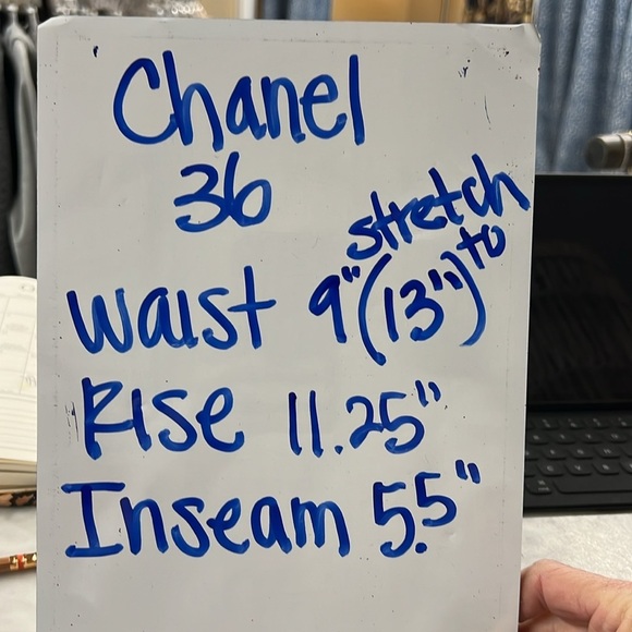 CHANEL NWT 2017 Mini Embellished Scallop Hem Shorts Size 36(US4) - Picture 8 of 12